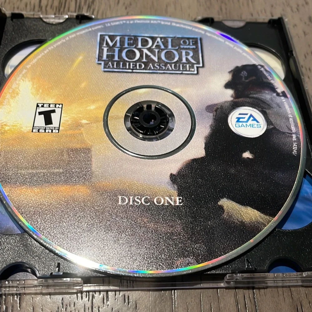 Medal of Honor Allied Assault PC Game with Spearhead Expansion Pack